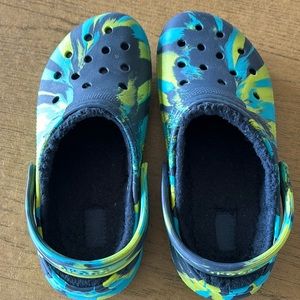 Kids J4 crocs with fleece lining.  Great condition